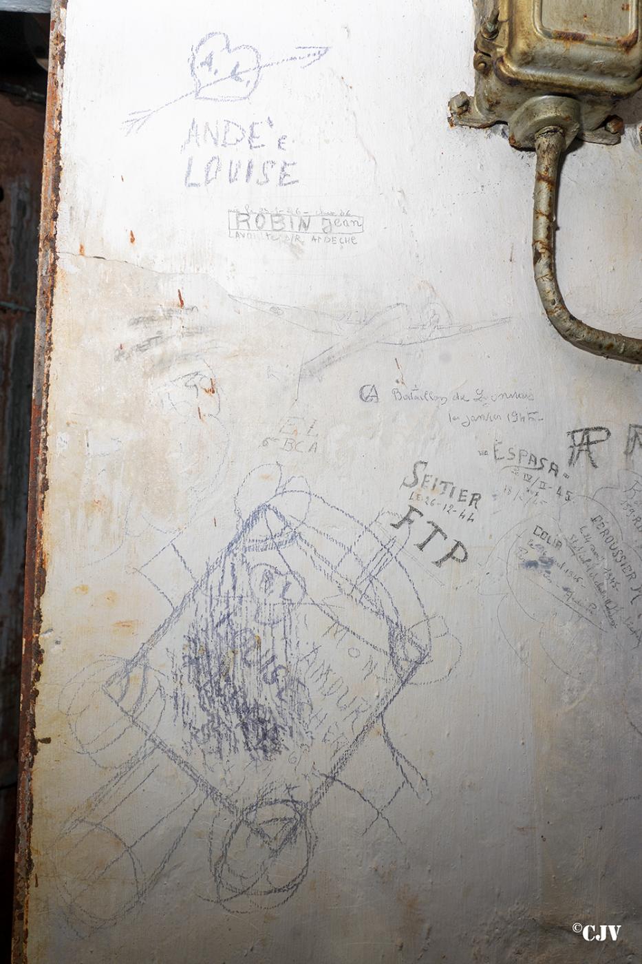 Ligne Maginot - LAVOIR - (Ouvrage d'artillerie) - Bloc 4  
Graffiti - Lia VERMEULEN