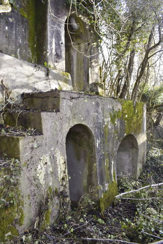 Ligne Maginot - ECLUSE 53 SUD - (Blockhaus pour canon) - Extérieur avec escalier pour monter à la chambre de tir - D. Froehly