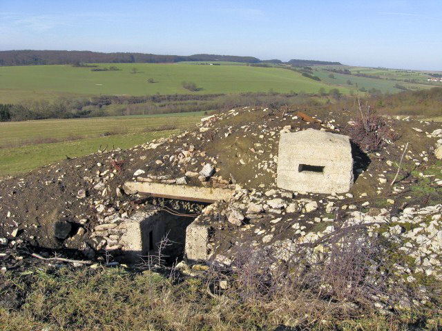 Ligne Maginot - SCHITTEFELD 4 - (Blockhaus pour arme infanterie) - Façade arrière
L'entrée et le poste d'observation - Christian LENHARD