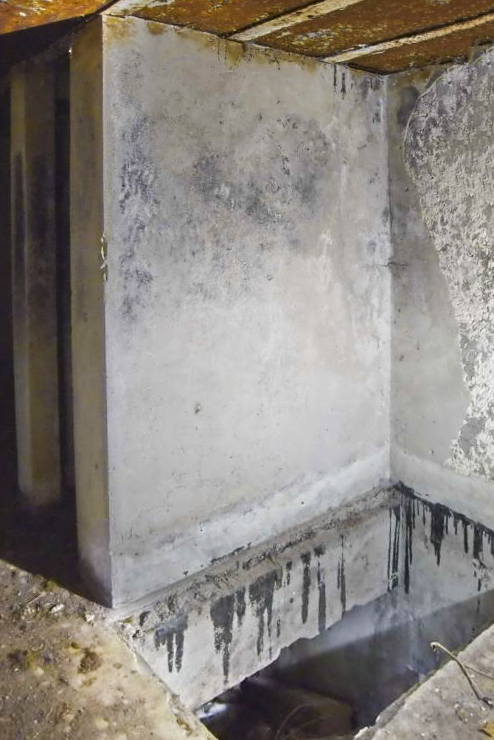 Ligne Maginot - OBERFELD - (Poste de Secours) - Sas de l'entrée sud et la fosse des latrines - D.Froehly