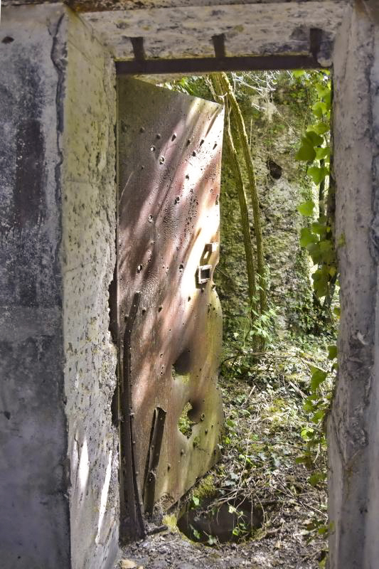 Ligne Maginot - OBERFELD - (Poste de Secours) - L'entrée nord, porte vue de l'intérieur. - D.Froehly