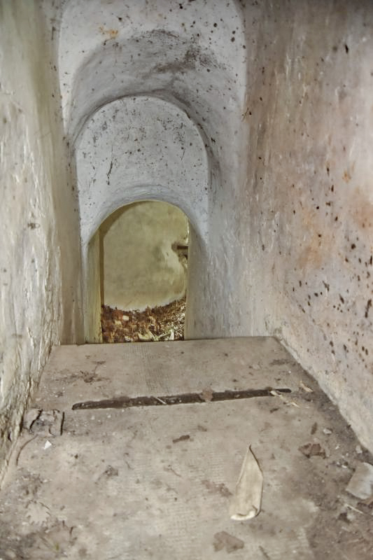 Ligne Maginot - SAINT HUBERT 2 - (Blockhaus pour arme infanterie) - Couloir de la coupole nord, avec l'entrée au fond à droite - Daniel Froehly