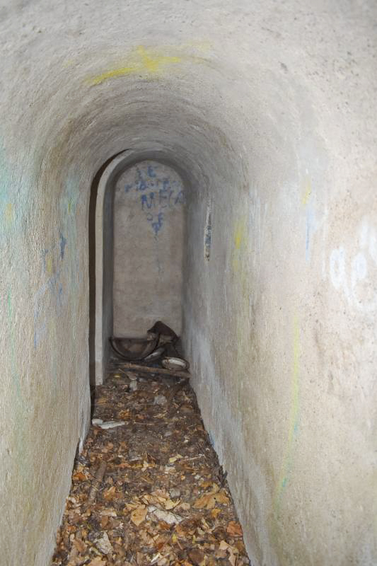 Ligne Maginot - STOCKACKER 1 - (Blockhaus pour arme infanterie) - Le couloir, a gauche l'accès à la chambre de tir - Daniel Froehly