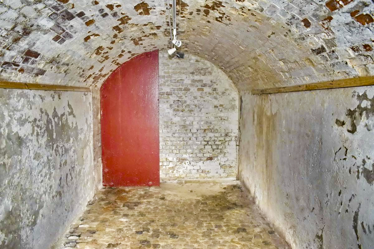 Ligne Maginot - TOUR BASTIONNEE 3 (CM N°1/I/28° RIF) - (PC de Sous-Quartier) - Couloir du haut menant à la coupole - D.Froehly