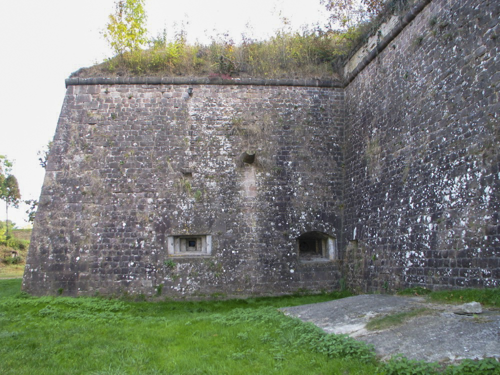 Ligne Maginot - TOUR BASTIONNEE 7 (I/28° RIF) - (PC de Quartier) - Vue générale extèrieure - Antoine SCHOEN