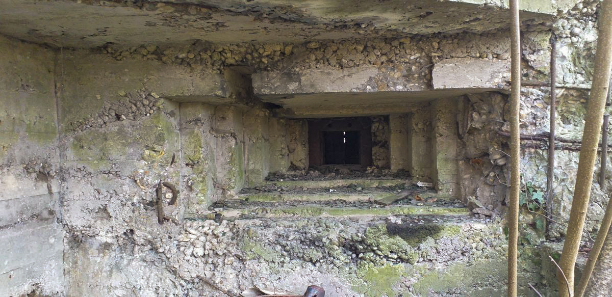 Ligne Maginot - 52 - BUSSIERES EST - (Blockhaus pour arme infanterie) - Détail créneau nord - Les Gardiens du Rhin