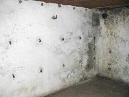 Ligne Maginot - 420C - DAVOUST (I° / 172° RIF) - (PC de Quartier) - Chambre de troupes
Remarquer les crochet de hamacs