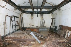 Ligne Maginot - SOETRICH - A11 - (Ouvrage d'artillerie) - Bloc 5
Le bas du bloc, Magasin a munitions M2
L'une des alvéoles de stockage pour obus de 75