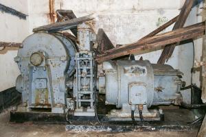 Ligne Maginot - SOETRICH - A11 - (Ouvrage d'artillerie) - Bloc 6
Le bas du bloc, machinerie du monte-charge BDR (Baudet Donon Roussel)