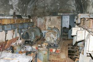 Ligne Maginot - SOETRICH - A11 - (Ouvrage d'artillerie) - Sous station électrique des avants
Les convertisseurs produisant le courant 110V continu pour les tourelles de l'ouvrage
