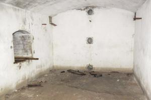Ligne Maginot - BATTERIE DES PAYSANS - (Cuve pour canon) - Atelier de chargement