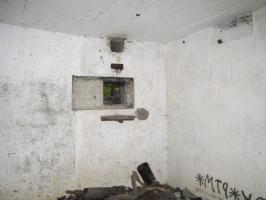 Ligne Maginot - HAUTE DIGUE 7 - (Blockhaus pour arme infanterie) - Chambre de tir
Créneau mitrailleuse gauche