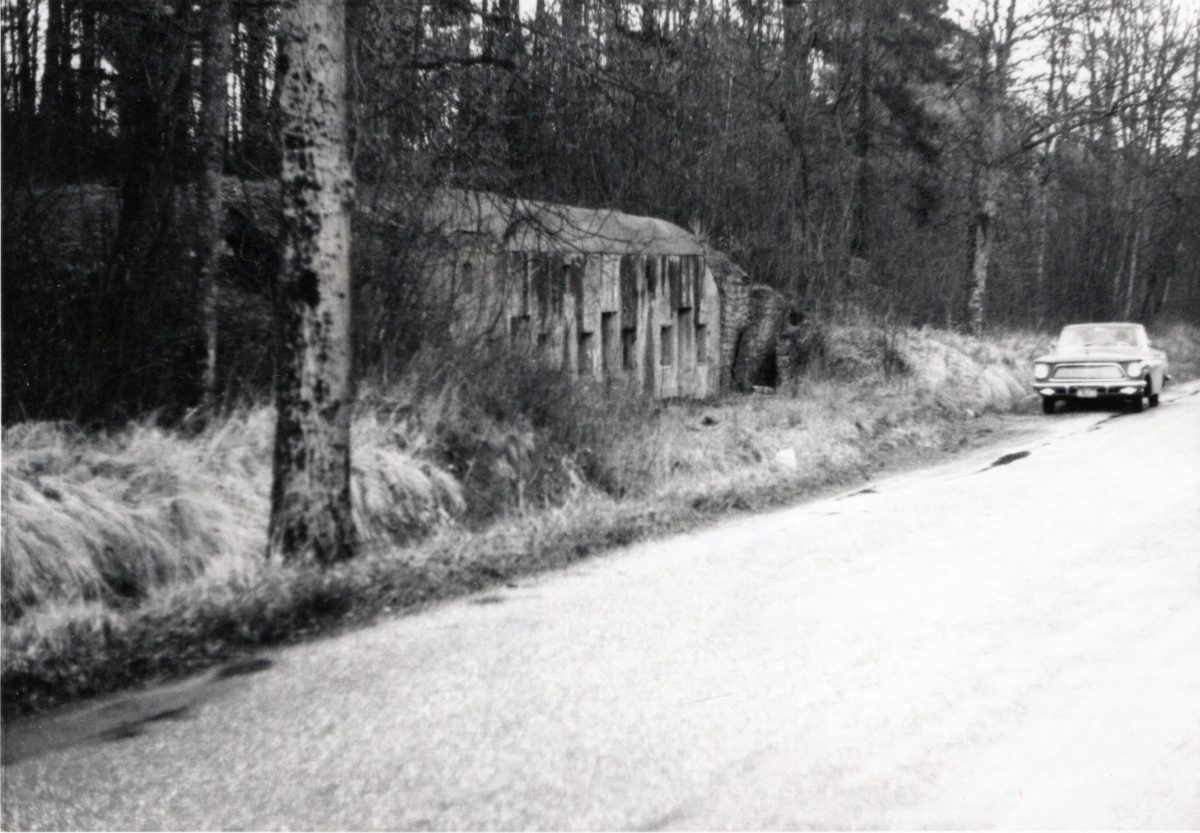 Ligne Maginot - LA LOUVIERE (II/149° RIF) - (PC de Quartier) - Photo prise lors d'une visite de la famille du Sgt américain Bonnie en 1967. - Bonnie famille