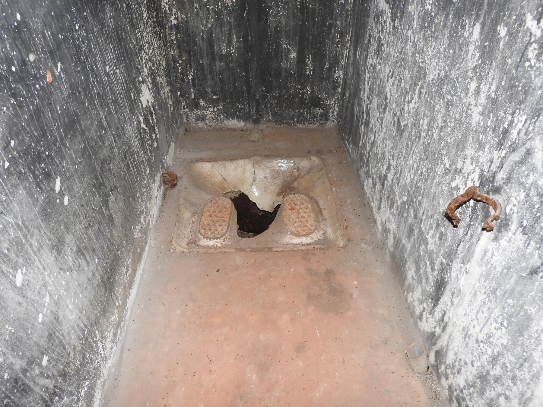 Ligne Maginot - GRAFENWEIHER CENTRE - (Casemate d'infanterie - Simple) - Les WC - STENGER Mathieu