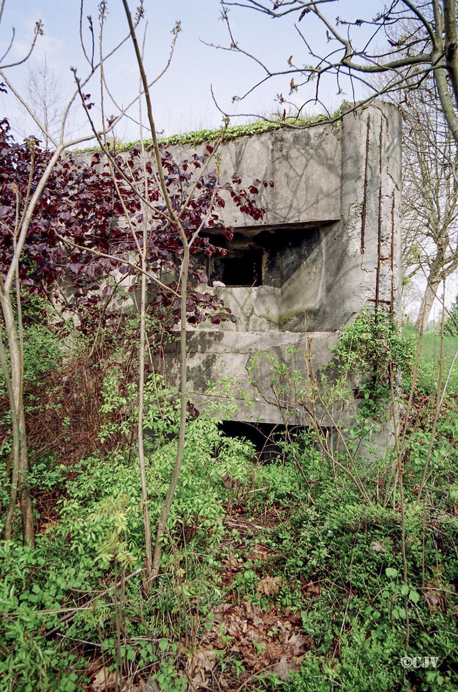 Ligne Maginot - 415D - PORT DU RHIN CENTRE 3 - (Blockhaus pour arme infanterie) - Créneaux sud-est - Caspar Vermeulen