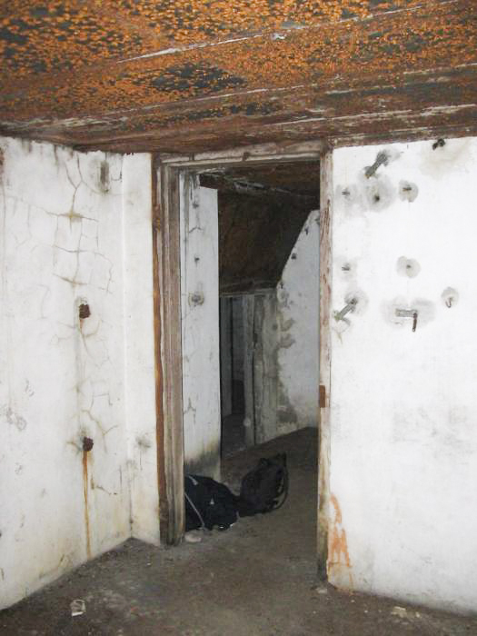 Ligne Maginot - 420C - DAVOUST (I° / 172° RIF) - (PC de Quartier) - Accès de l'abri depuis la galerie - Antoine SCHOEN