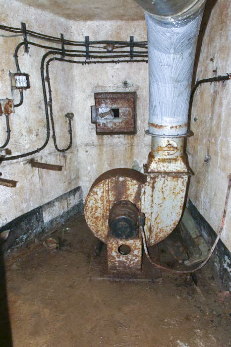 Ligne Maginot - SOETRICH - A11 - (Ouvrage d'artillerie) - Le bas de l'entrée des hommes
Blockhaus de protection - ZEIG Marc