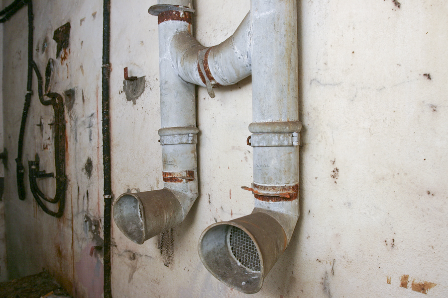Ligne Maginot - SOETRICH - A11 - (Ouvrage d'artillerie) - Bloc 2
Tubes acoustiques pour la communication entre les observateurs (cloches VDP et GFM) et le bureau des observateurs du bloc - ZEIG Marc