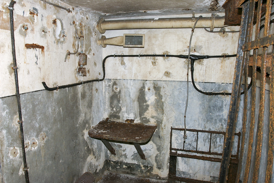 Ligne Maginot - SOETRICH - A11 - (Ouvrage d'artillerie) - Bloc 3
Chambre de l'officier commandant le bloc - ZEIG Marc
