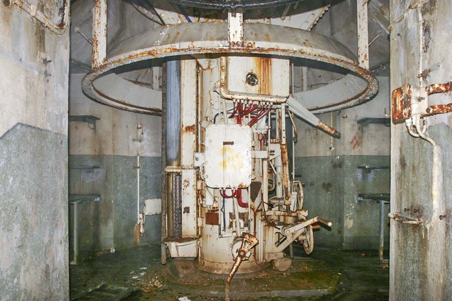 Ligne Maginot - SOETRICH - A11 - (Ouvrage d'artillerie) - Bloc 4
L'étage intermédiaire de la tourelle de 135mm - ZEIG Marc