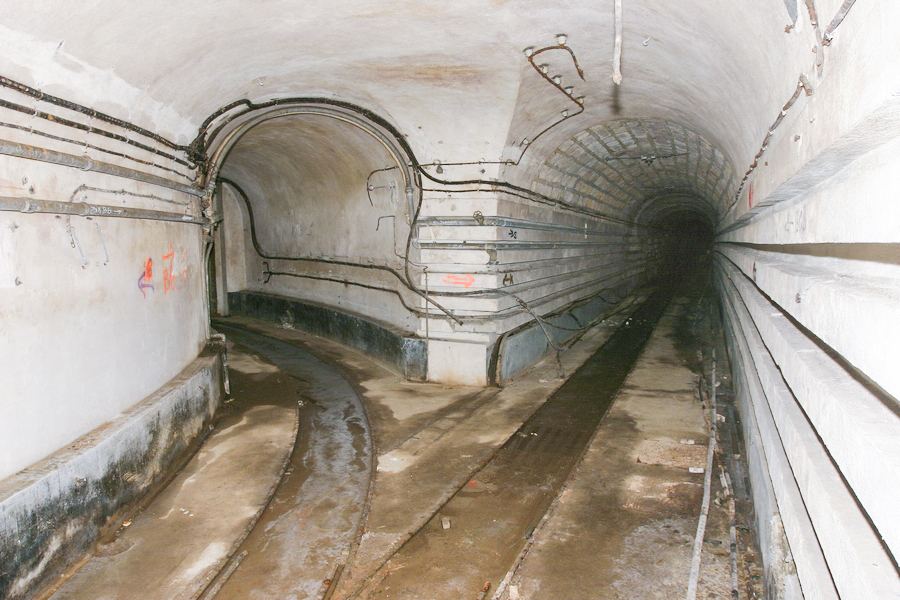 Ligne Maginot - SOETRICH - A11 - (Ouvrage d'artillerie) - Bloc 6
L'embranchement de galeries menant au bloc - ZEIG Marc
