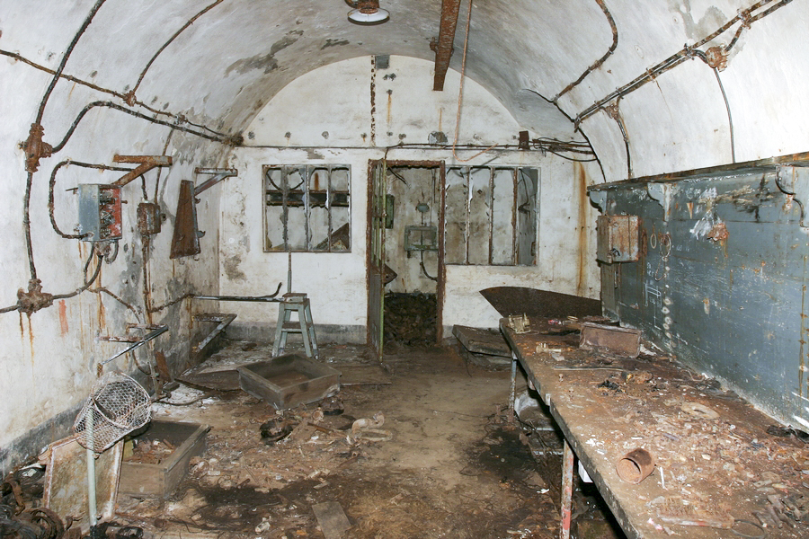 Ligne Maginot - SOETRICH - A11 - (Ouvrage d'artillerie) - Secteur de l'usine électrique
L'atelier et le bureau des électromécaniciens - ZEIG Marc