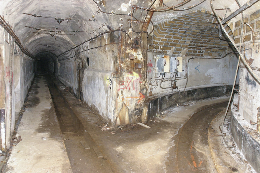Ligne Maginot - SOETRICH - A11 - (Ouvrage d'artillerie) - Croisement de galeries au niveau de l'usine électrique - ZEIG Marc