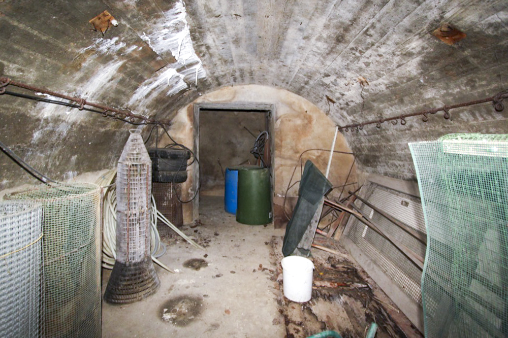 Ligne Maginot - DALHUNDEN EST - (PC de Sous-Quartier) - L'intérieur de l'abri - Les Gardiens du Rhin