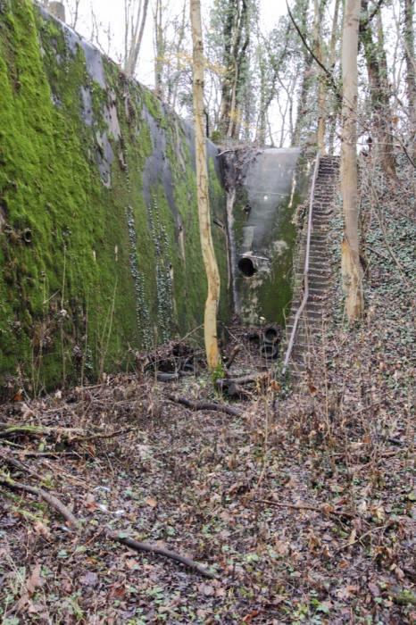 Ligne Maginot - FORT DUCROT - (PC de Secteur) - La carapace bétonnée qui protège le PC - Les Gardiens du Rhin