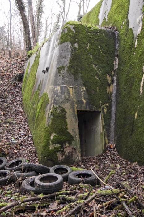 Ligne Maginot - FORT DUCROT - (PC de Secteur) - L'accès à la cour depuis le PC - Les Gardiens du Rhin