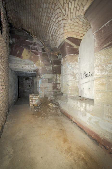 Ligne Maginot - FORT DUCROT - (PC de Secteur) - L'accès au PC Maginot - Les Gardiens du Rhin