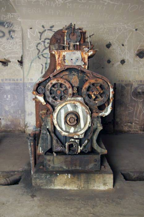 Ligne Maginot - FORT DUCROT - (PC de Secteur) - Le dernier moteur SUPDI restant - Les Gardiens du Rhin