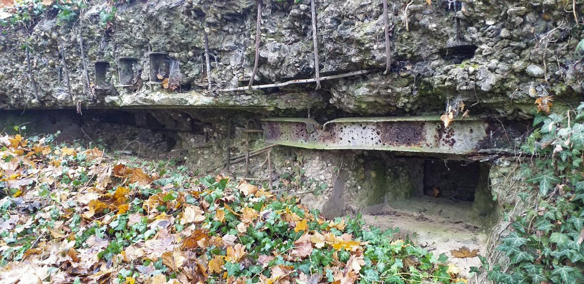 Ligne Maginot - FORT FOCH GLACIS - (Blockhaus pour arme infanterie) - Les deux créneaux pour mitrailleuse - Gregory Fuchs