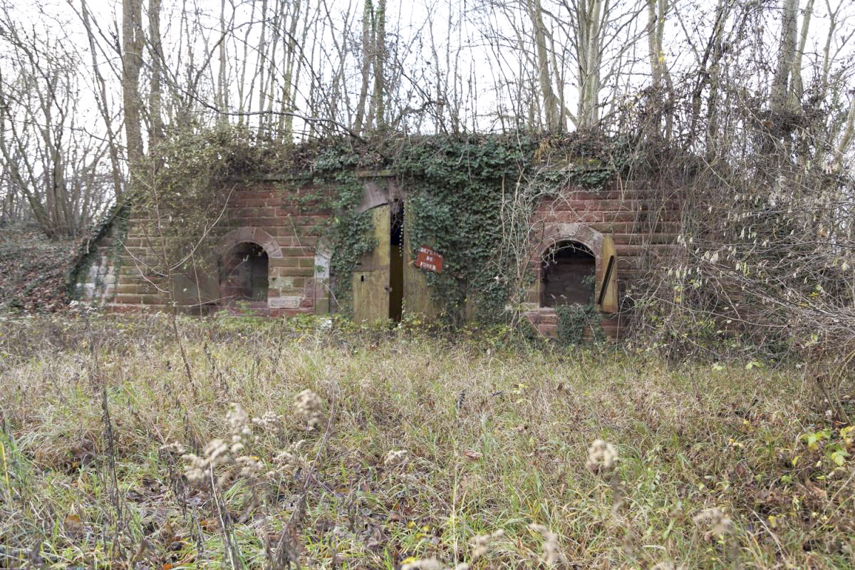 Ligne Maginot - FORT HOCHE - (Casernement) - Abri de rempart - A. SCHOEN