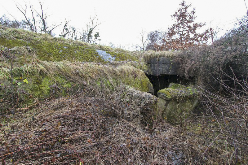 Ligne Maginot - POINT 126 - (PC de Sous-Quartier) - La partie sud de la chambre qui comportait une des entrées - Les Gardiens du Rhin