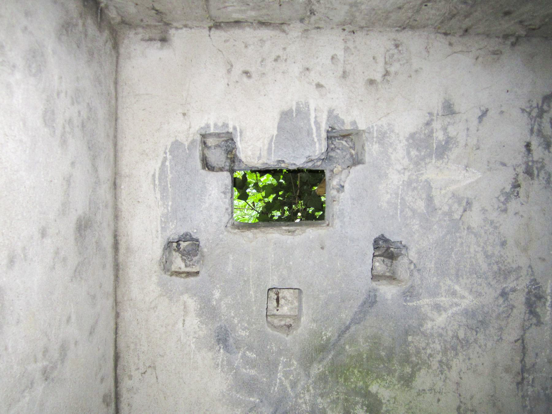 Ligne Maginot - HAUTE DIGUE 4 - (Blockhaus pour arme infanterie) - Créneau latéral gauche - G.Fuchs