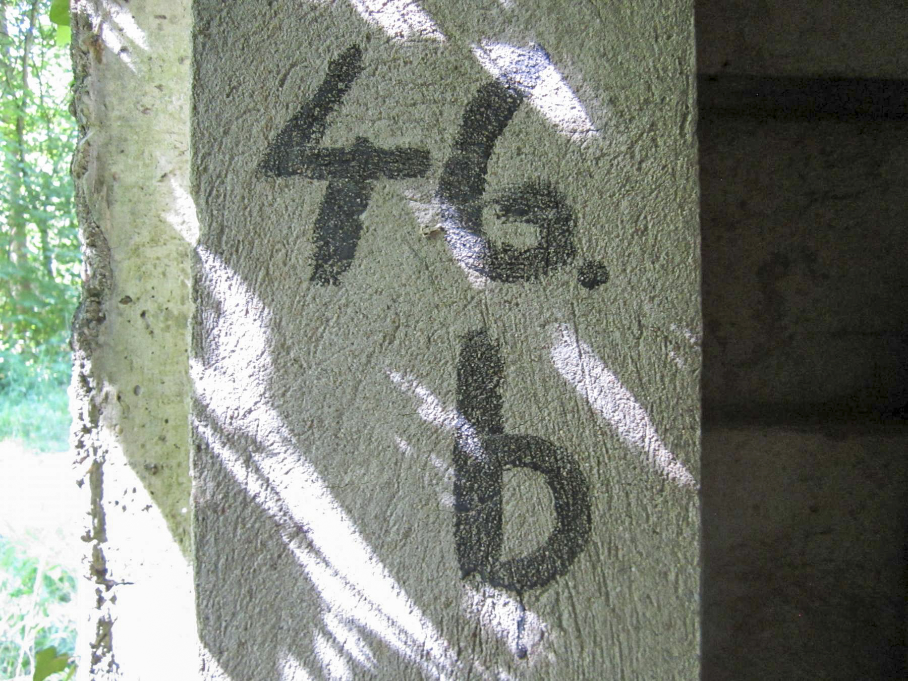 Ligne Maginot - HAUTE DIGUE 7 - (Blockhaus pour arme infanterie) - Marquage allemand 46B dans l'entrée - G.Fuchs