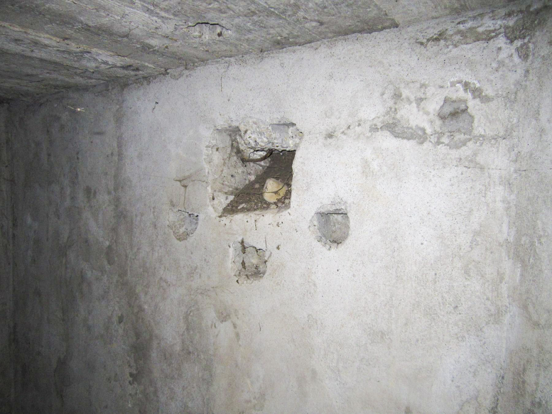Ligne Maginot - HAUTE DIGUE 10 - (Blockhaus pour arme infanterie) - Chambre de tir
Créneau latéral gauche - G.Fuchs