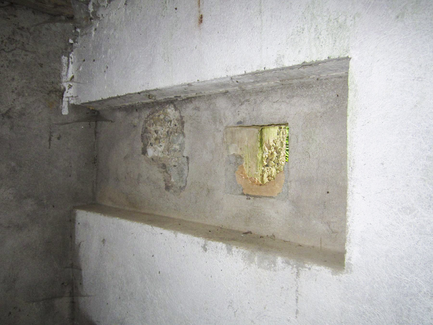 Ligne Maginot - HAUTE DIGUE 9 - (Blockhaus pour arme infanterie) - Créneau de défense rapprochée de l'entrée - G.Fuchs