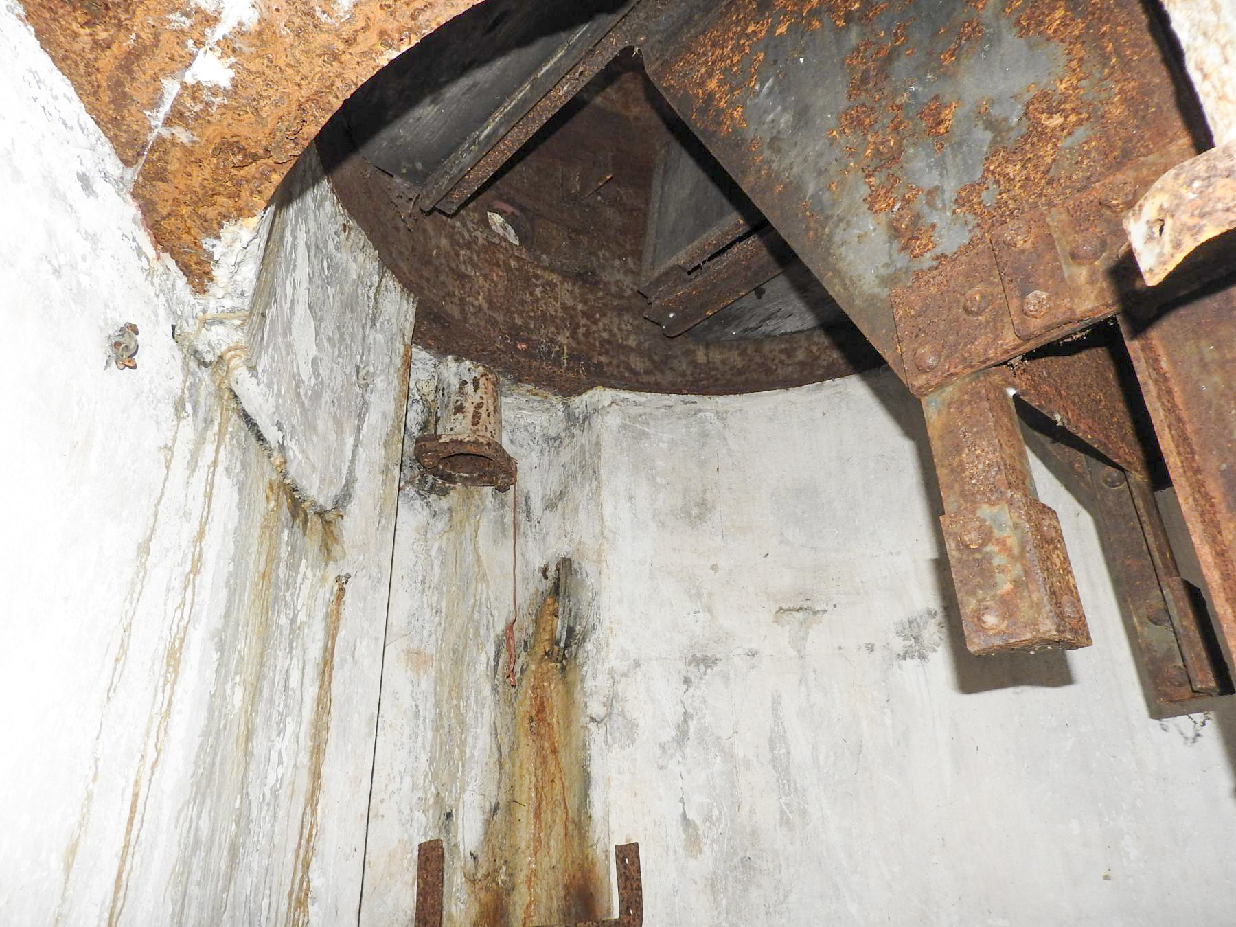 Ligne Maginot - GRAFENWEIHER CENTRE - (Casemate d'infanterie - Simple) - Le puits de la cloche GFM - STENGER Mathieu