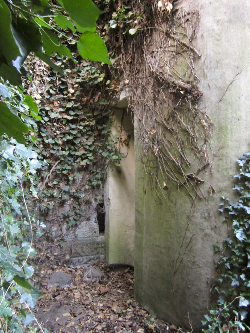Ligne Maginot - M26 - (Abri) - Entrée du masque bétonné - Gregory Fuchs
