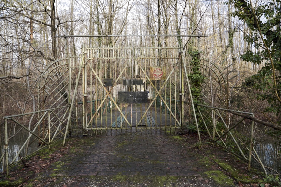 Ligne Maginot - OUVRAGE NEUF-EMPERT - (Ouvrage d'infanterie) - Grille défensive interdisant l'accès au pont - Les Gardiens du Rhin