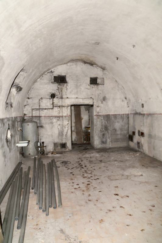 Ligne Maginot - OUVRAGE NEUF-EMPERT - (Ouvrage d'infanterie) - Cuisine de l'abri, avec des peintures semblant plus récente (années 30 ?) - Les Gardiens du Rhin