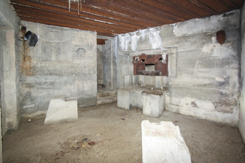 Ligne Maginot - PORT du RHIN Sud 18 ( Blockhaus pour arme infanterie ) - Chambre de tir antichar Sud - Antoine SCHOEN