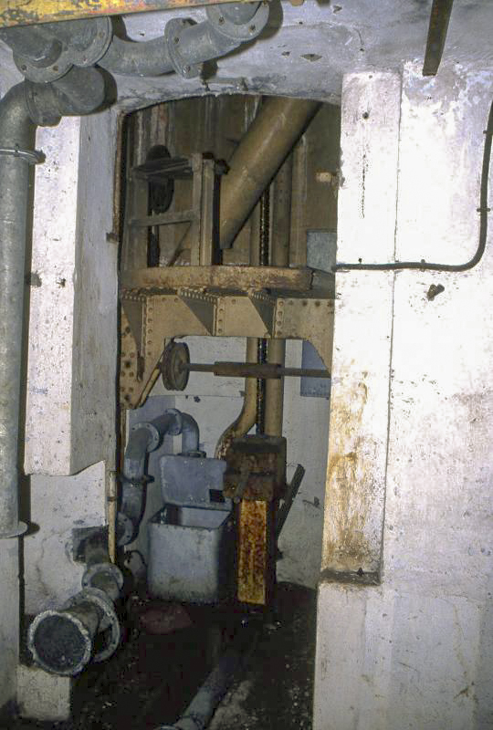 Ligne Maginot - EINSELING NORD - C72 - (Casemate d'infanterie) - Puits de la cloche JM - Valentin Hemmert