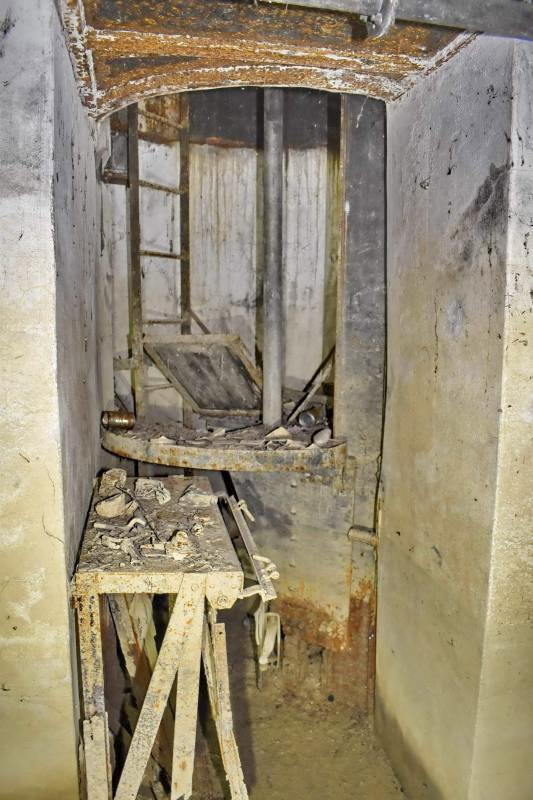 Ligne Maginot - SPORENINSEL - (Casemate d'infanterie - Double) - Puits de la cloche GFM - D. Froehly