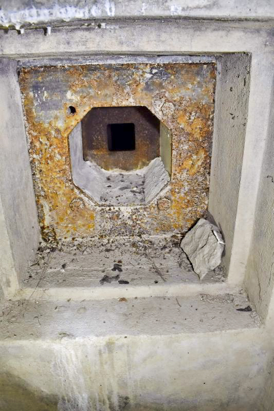 Ligne Maginot - SPORENINSEL - (Casemate d'infanterie - Double) - Créneau FM de défense rapprochée - D. Froehly