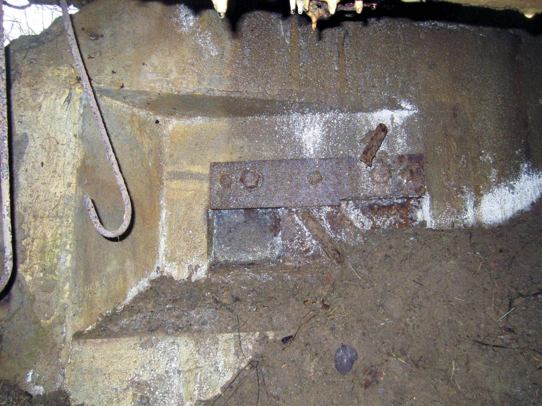 Ligne Maginot - PFAFFENSCHLICK SUD - (Blockhaus pour arme infanterie) - Premier créneau FM - Gregory Fuchs