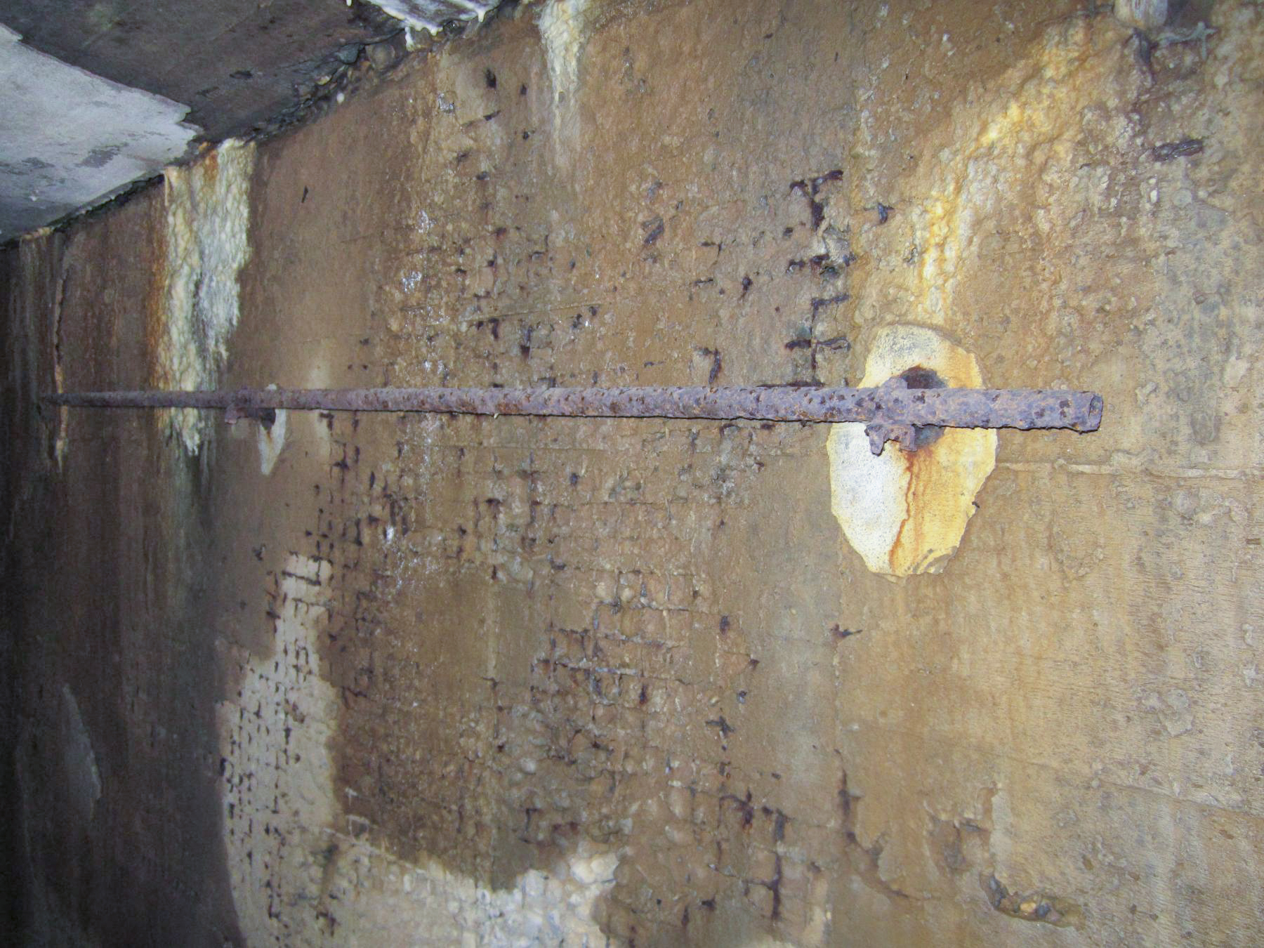 Ligne Maginot - PFAFFENSCHLICK SUD - (Blockhaus pour arme infanterie) - Local de vie, entre les deux coupoles - Gregory Fuchs