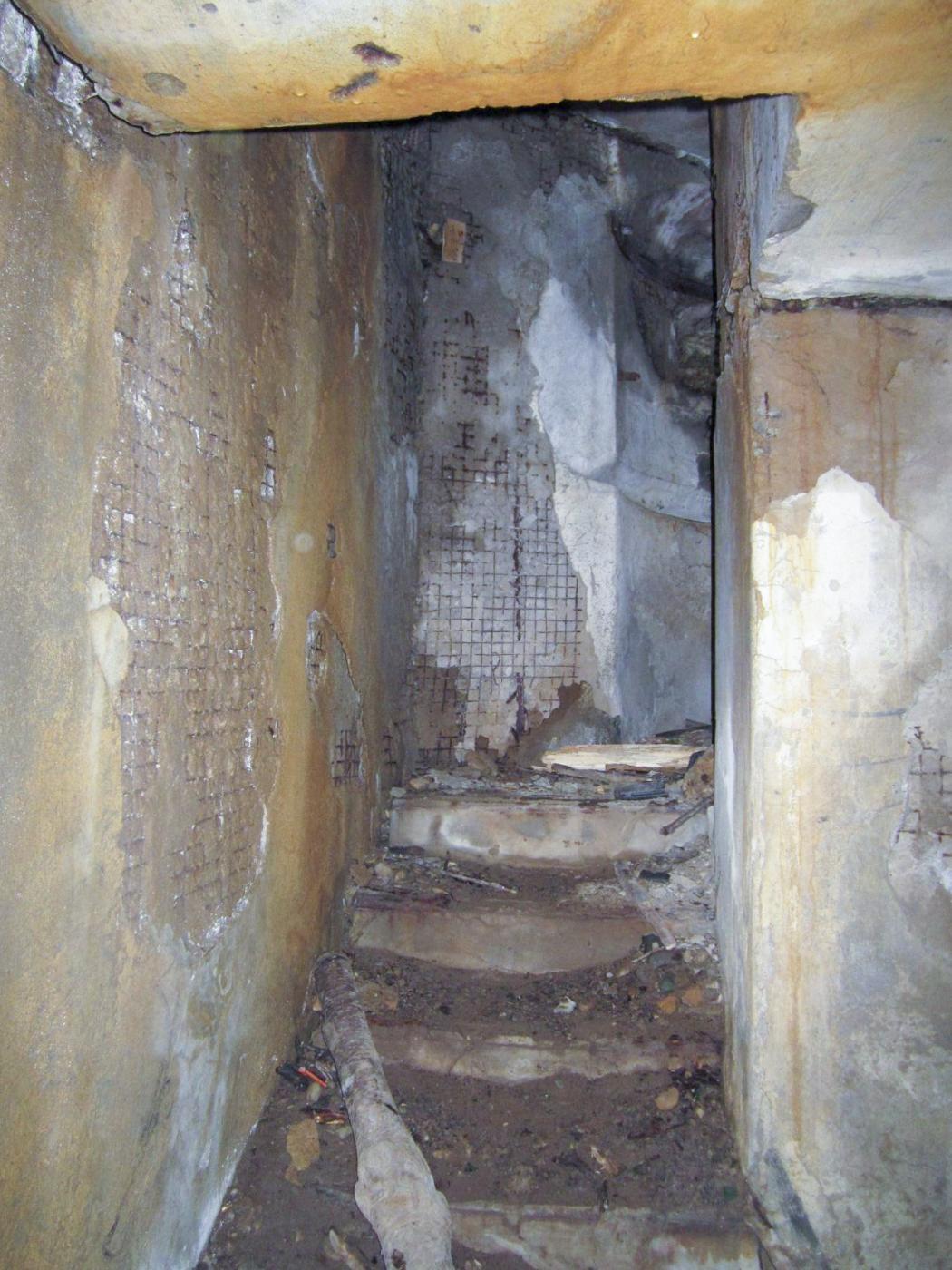 Ligne Maginot - PFAFFENSCHLICK SUD - (Blockhaus pour arme infanterie) - Accès à la coupole mitrailleuse nord - Gregory Fuchs
